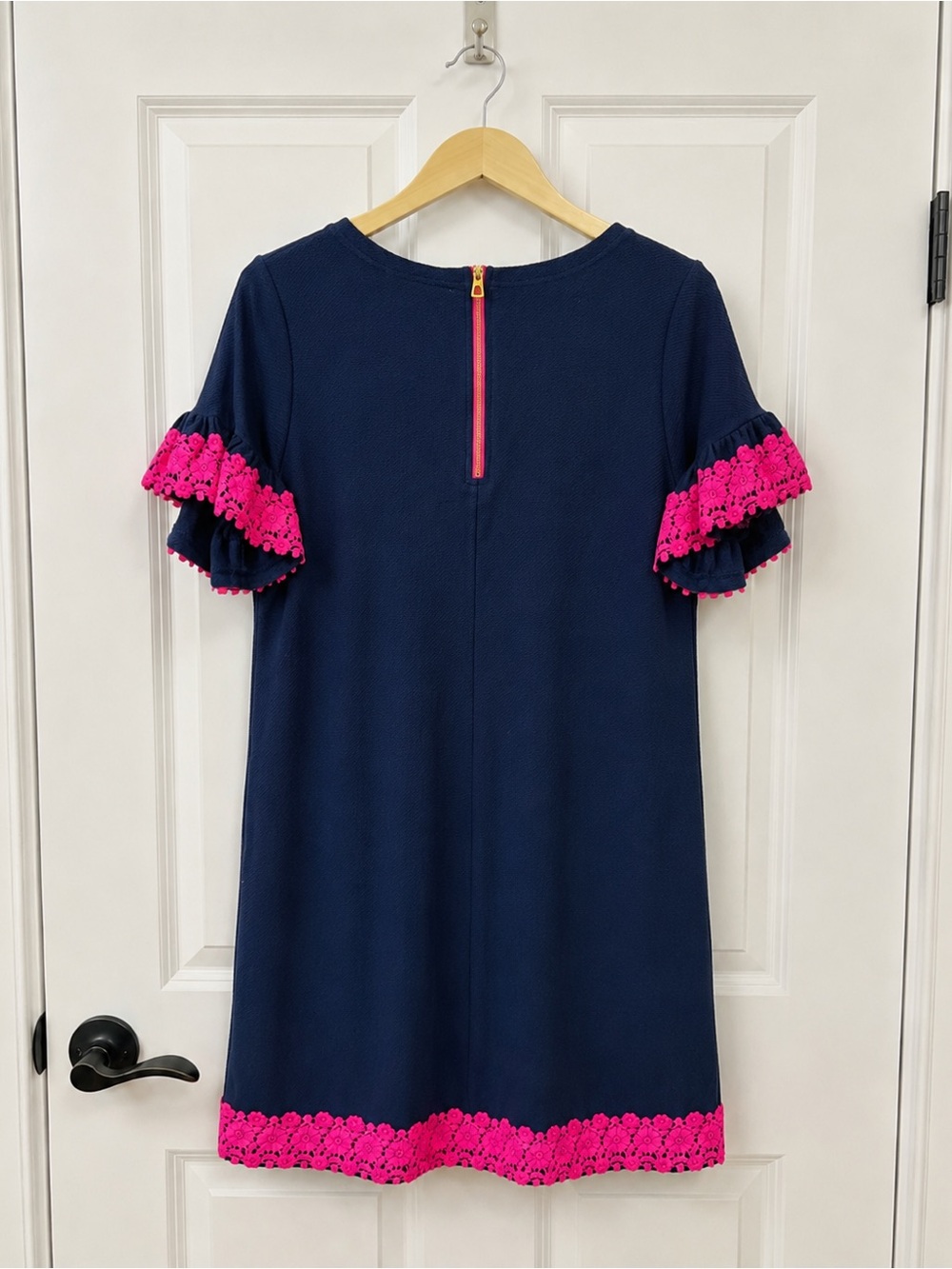 Sail To Sable Navy Pink Crochet Trim Shift Dress Size Medium - Picture 3 of 8